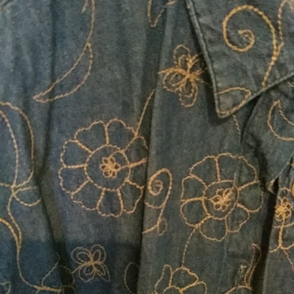 Tops - Picture 2 of 2